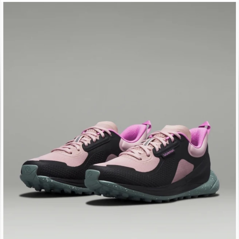 BRAND NEW * Lululemon Women’s Blissfeel Trail Running shoe Size 7